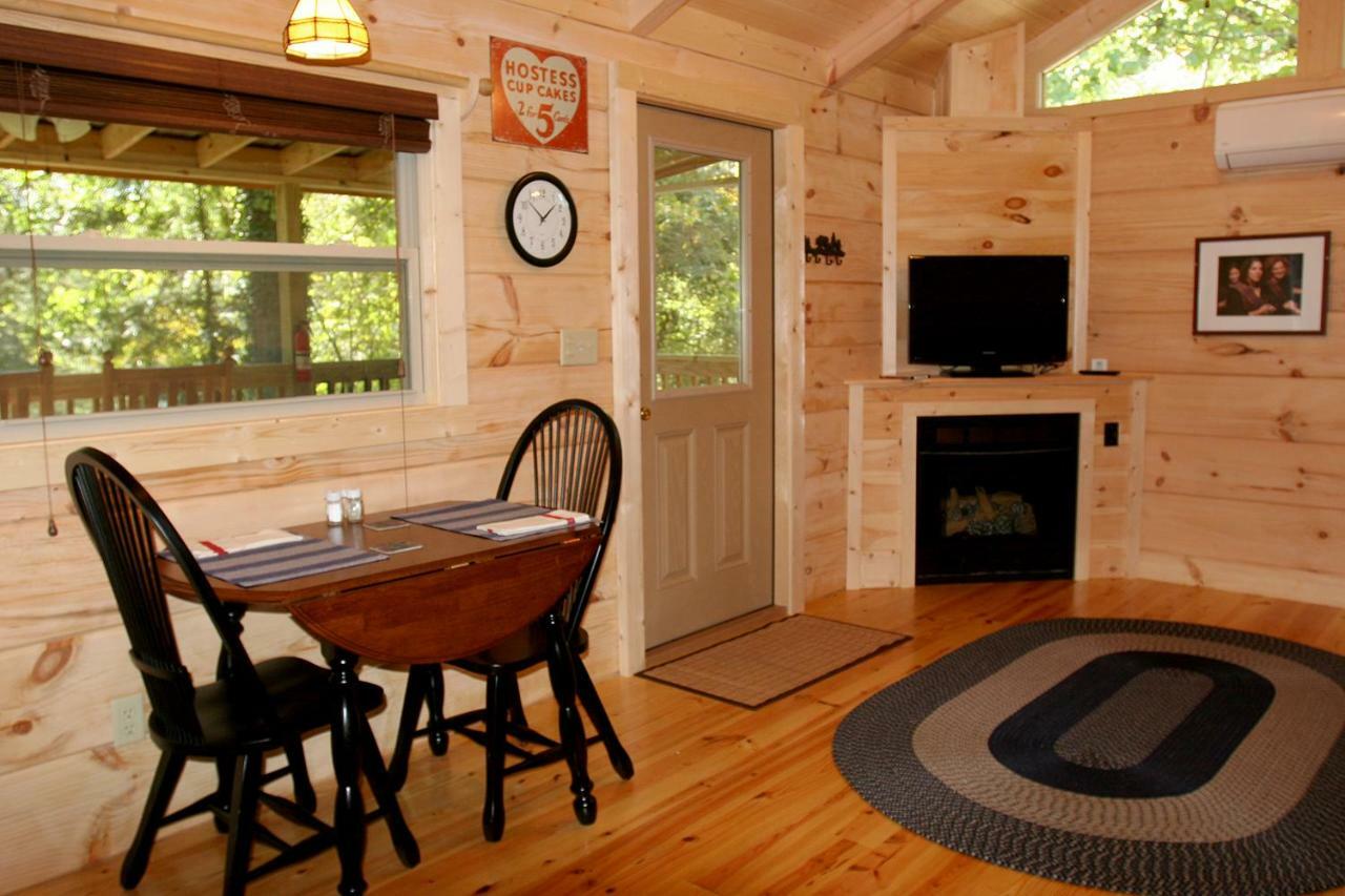 فيلا ليك لوريفي Pine Gables Cabins المظهر الخارجي الصورة