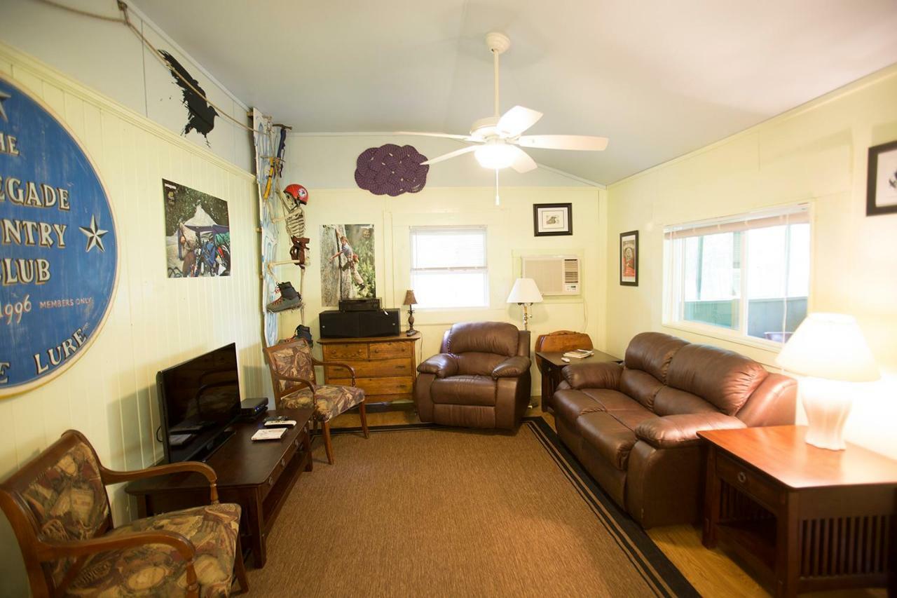 فيلا ليك لوريفي Pine Gables Cabins المظهر الخارجي الصورة