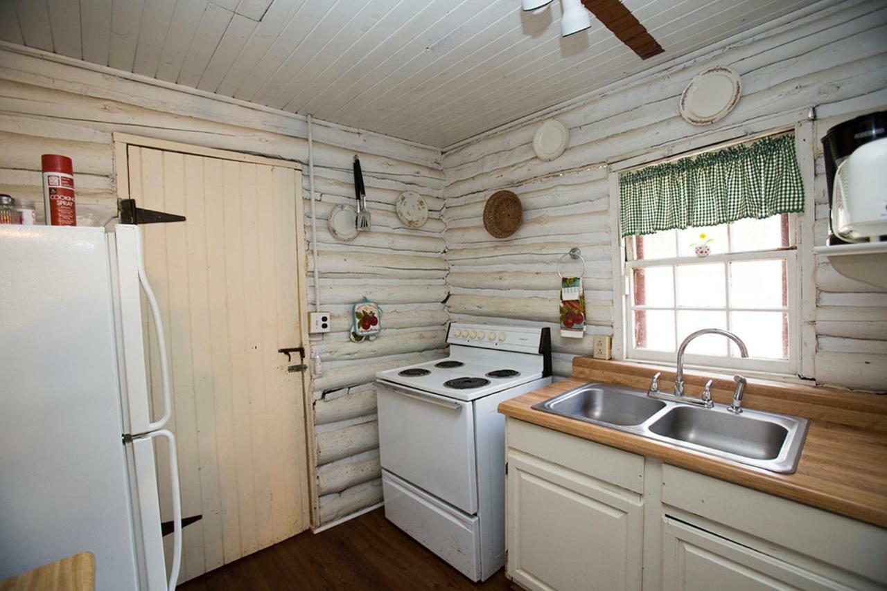 فيلا ليك لوريفي Pine Gables Cabins المظهر الخارجي الصورة