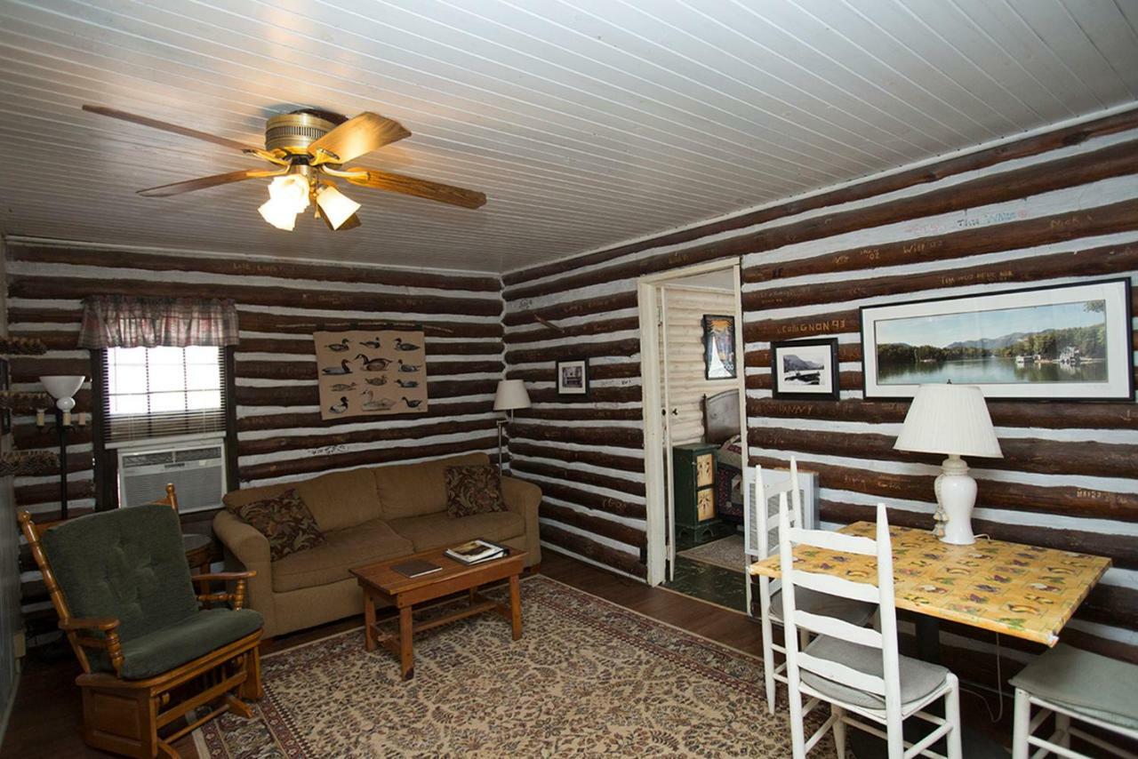 فيلا ليك لوريفي Pine Gables Cabins المظهر الخارجي الصورة