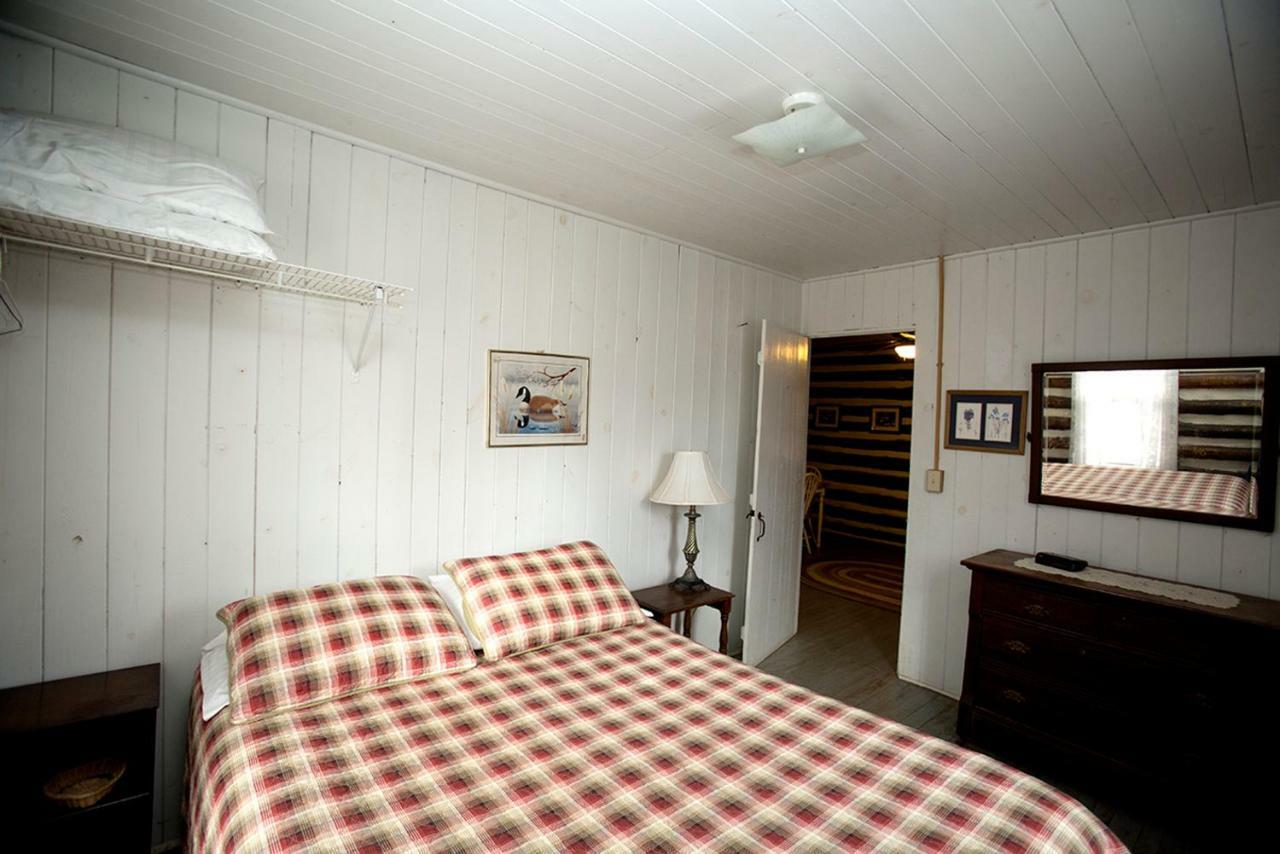 فيلا ليك لوريفي Pine Gables Cabins المظهر الخارجي الصورة