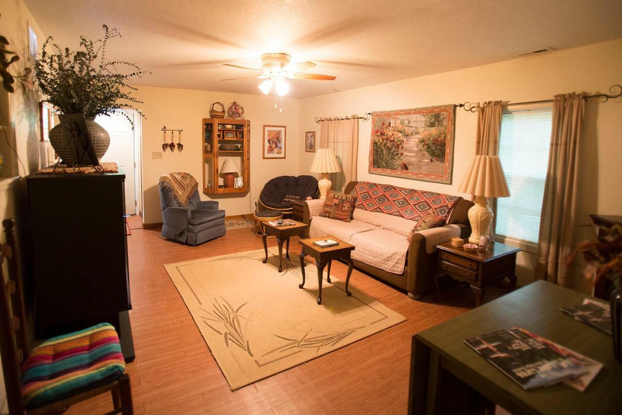 فيلا ليك لوريفي Pine Gables Cabins المظهر الخارجي الصورة